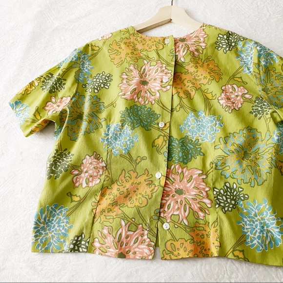 Vintage Floral Print Button Down Back Top - Picture 6 of 12